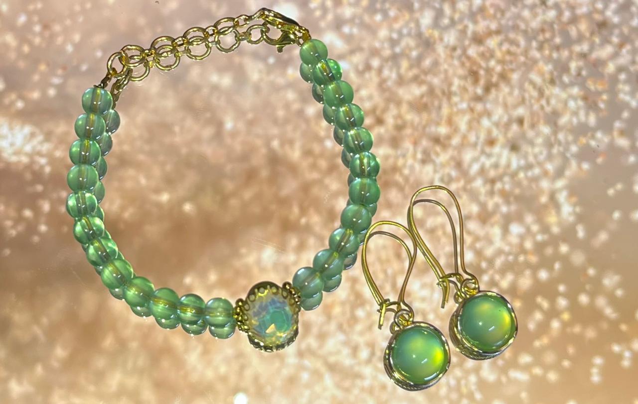 Cherry‑Glow Glass Bead Leverback Earrings (Silver‑tone)